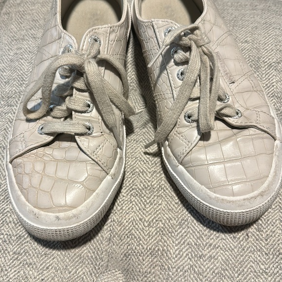 Beautiful Superga sneakers - Picture 2 of 7